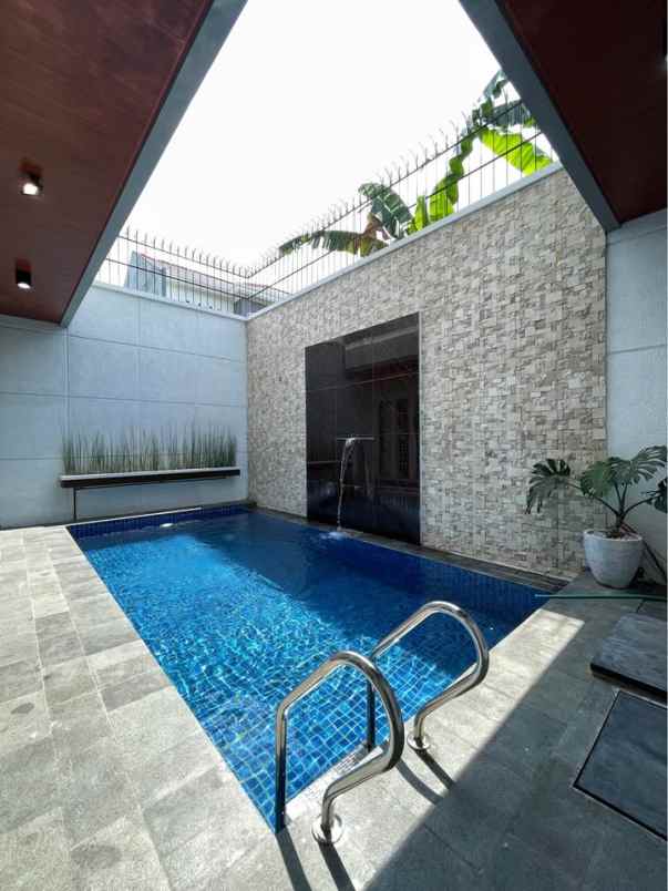 hunian mewah full furnished di jl kaliurang km 9