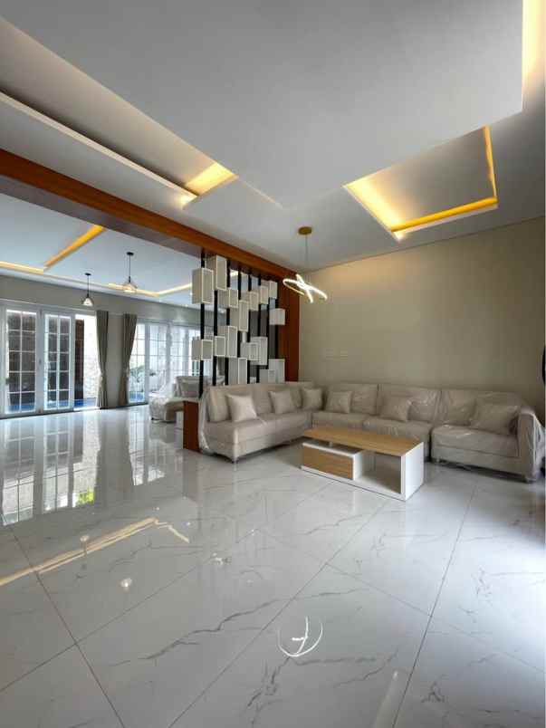 hunian mewah full furnished di jl kaliurang km 9