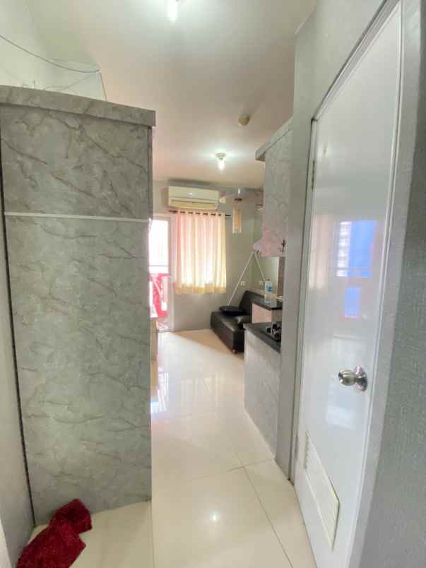jual apartemen 2 kamar furnish di green pramuka city