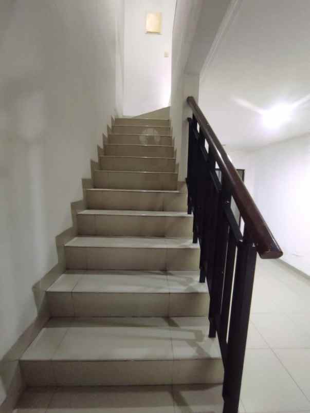 jual bu rumah green lake city