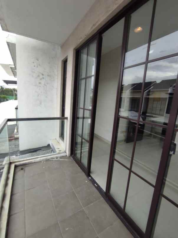 jual bu rumah green lake city