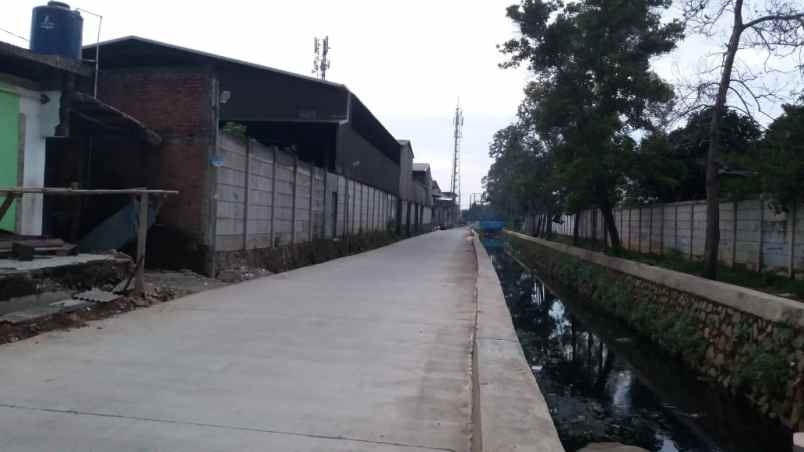 jual gudang lokasi strategis hadap jalan raya