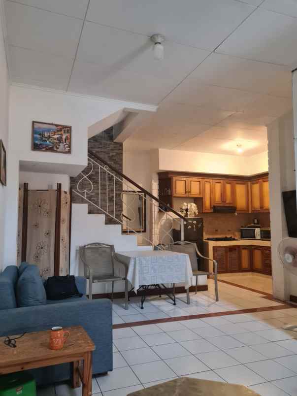 jual rumah 1 5 lantai di taman victoria sentul bogor