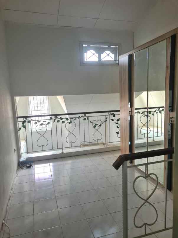 jual rumah 1 5 lantai di taman victoria sentul bogor