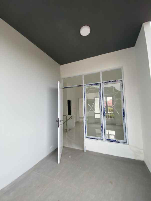 jual rumah 2 lantai grand royale ciracas jakarta timur