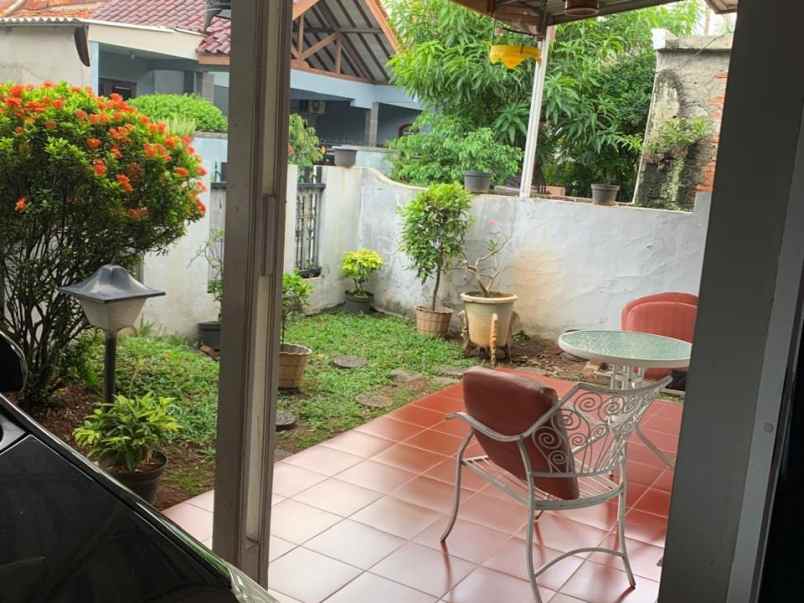 jual rumah bagus shm di jalan kangkung jakarta selatan