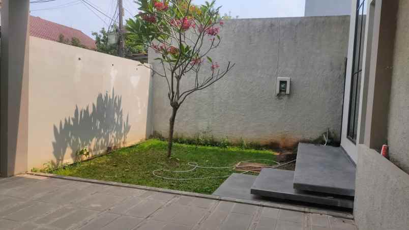 jual rumah baru minimalis cantik di kav dki meruya