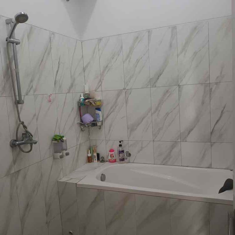 jual rumah dengan halaman luas di tahunan jepara