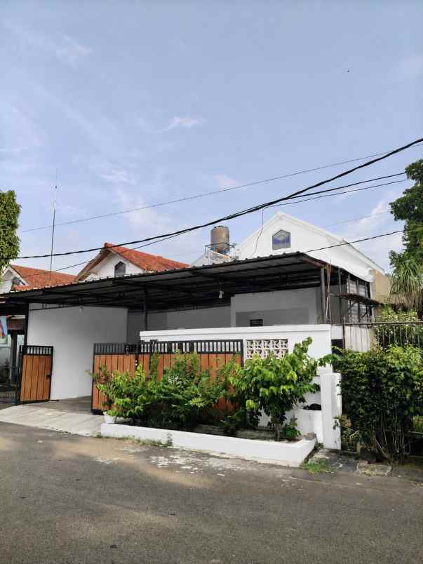 jual rumah komplek cantik graha raya bintaro