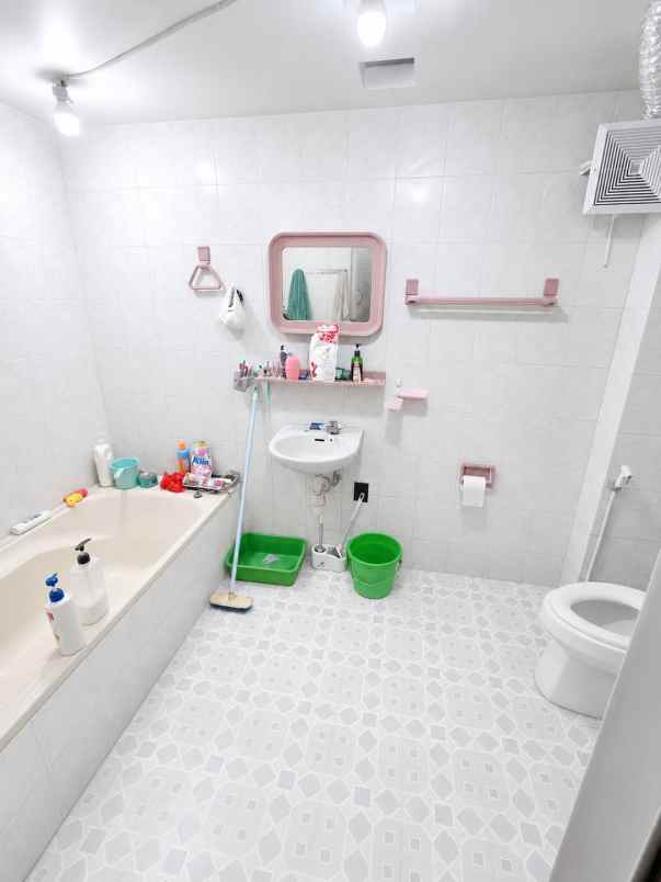 jual rumah komplek cantik graha raya bintaro