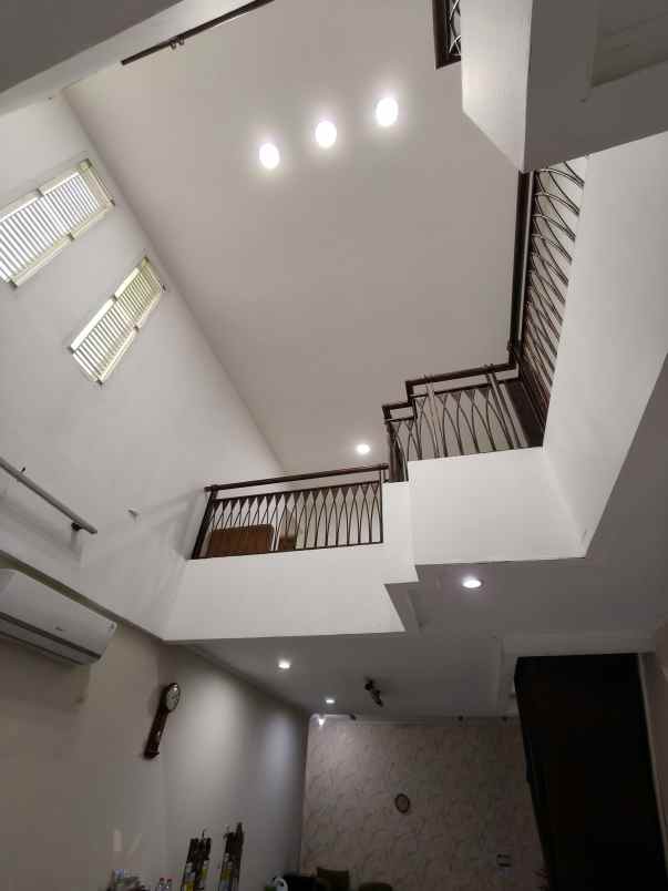 jual rumah komplek cantik graha raya bintaro