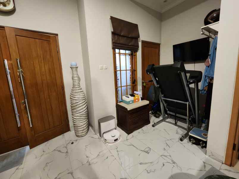 jual rumah komplek di victoria