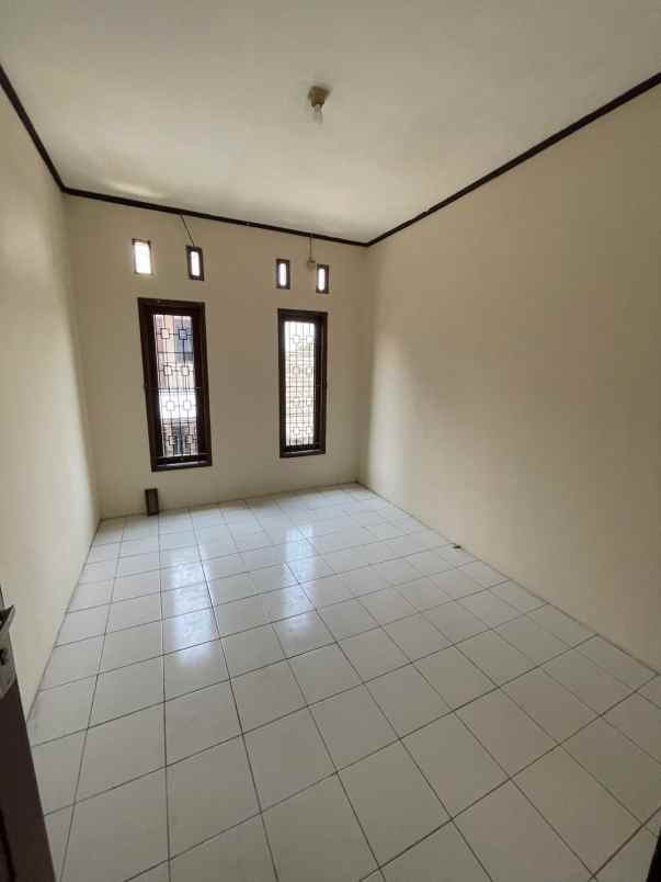 jual rumah megah di telaga mas bekasi utara c0423