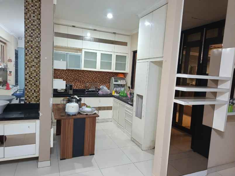 jual rumah mewah luas jalan manyarrejo surabaya timur