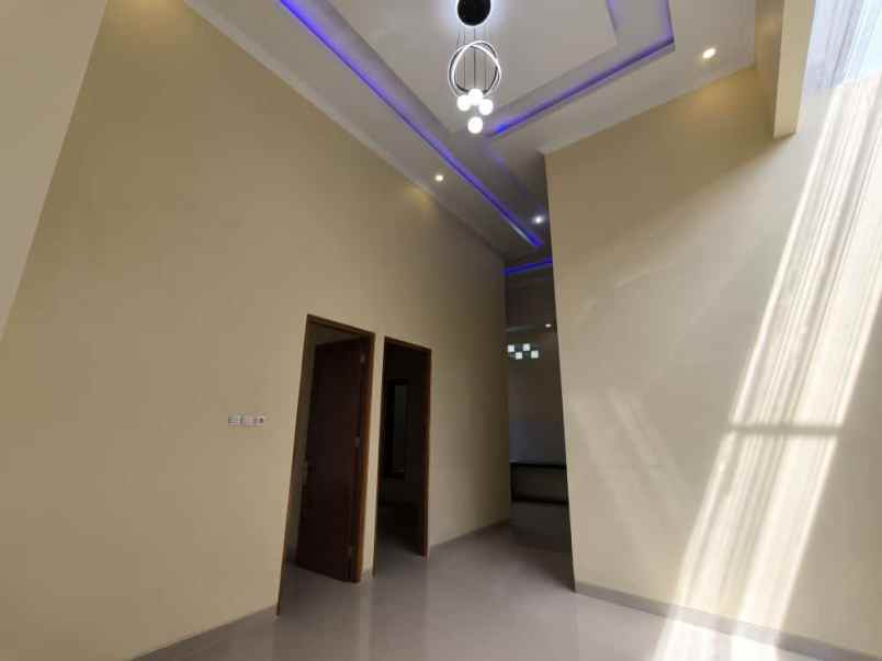 jual rumah minimalis modern siap huni