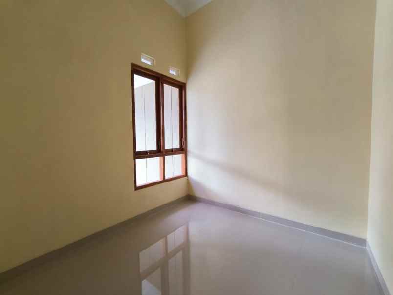 jual rumah minimalis modern siap huni
