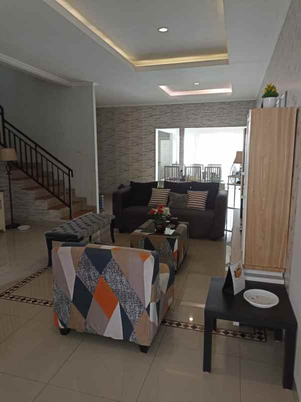 jual rumah semi furnished di ciledug