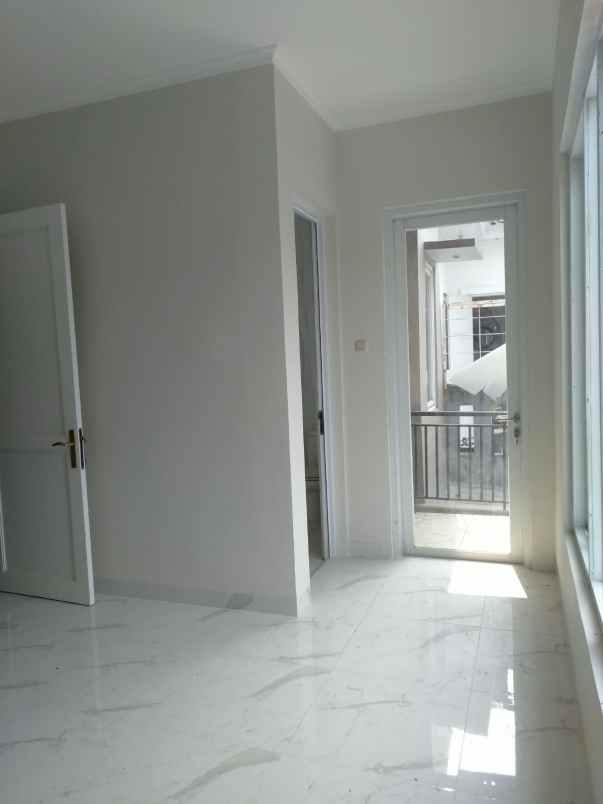 jual rumah siap huni kota wisata cibubur