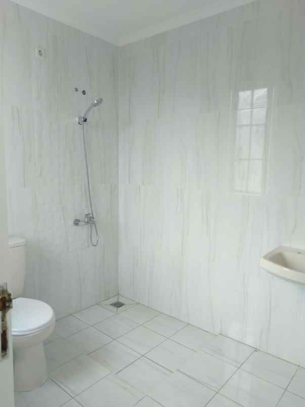 jual rumah siap huni kota wisata cibubur