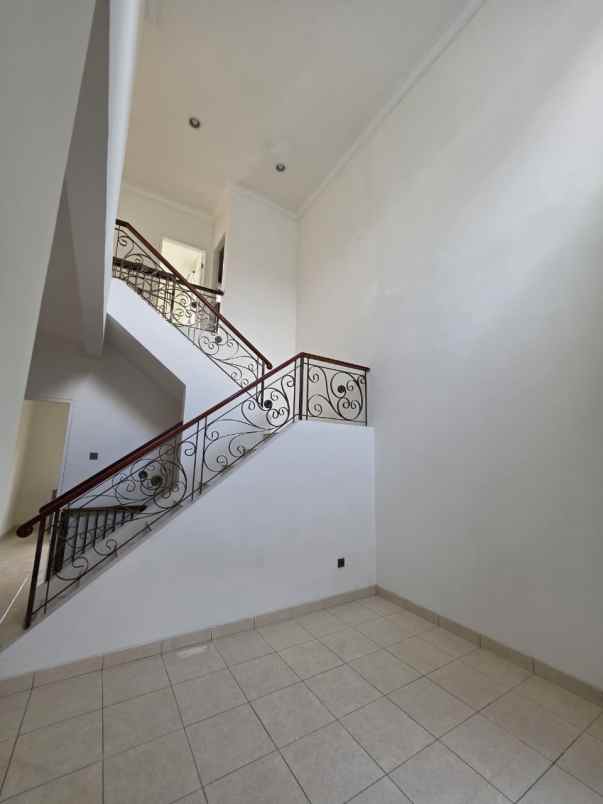 jual rumah siap huni kota wisata cibubur