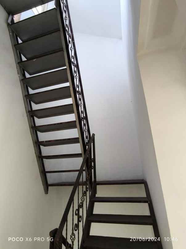 jual rumah taman palem lestari jak bar