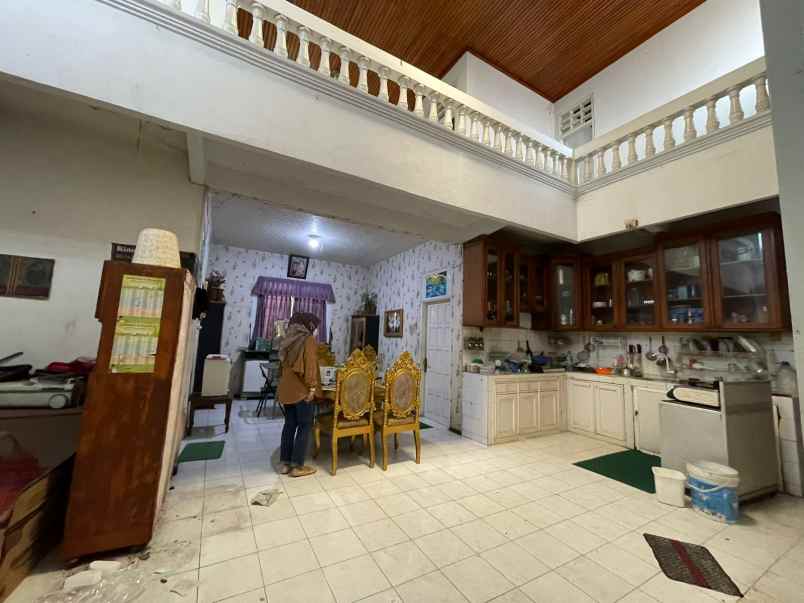 jual rumah utama dan rumah kost 16 kamar