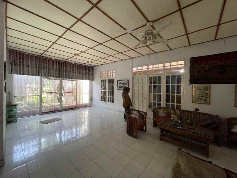 jual rumah utama dan rumah kost 16 kamar