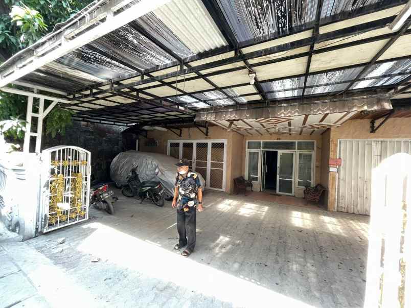 jual rumah utama dan rumah kost 16 kamar