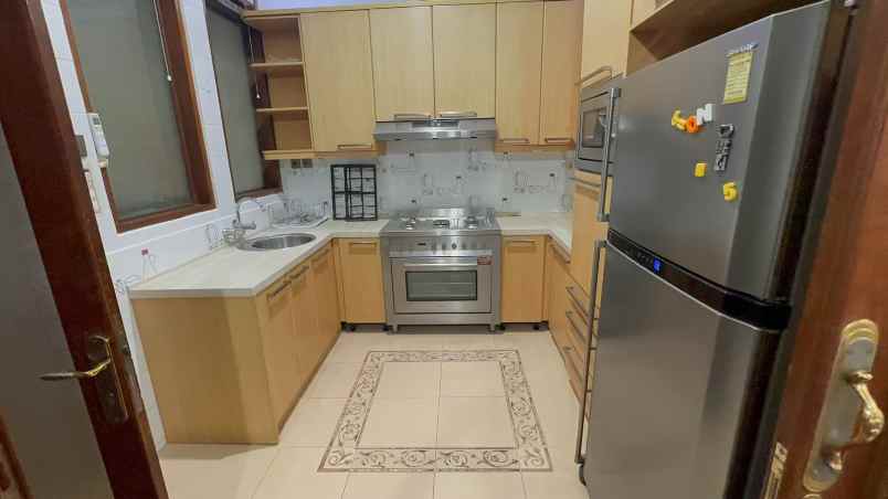 jual sewa rumah x kedubes di area senopati