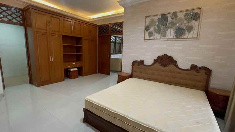 jual sewa rumah x kedubes di area senopati