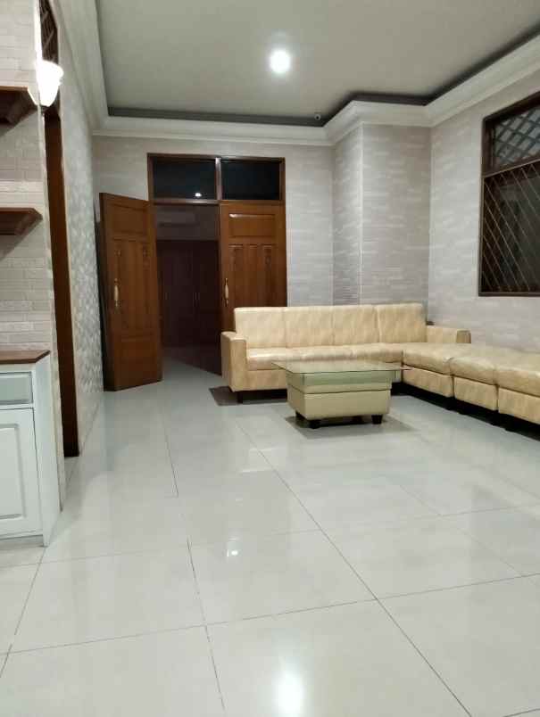 jual sewa rumah x kedubes di area senopati