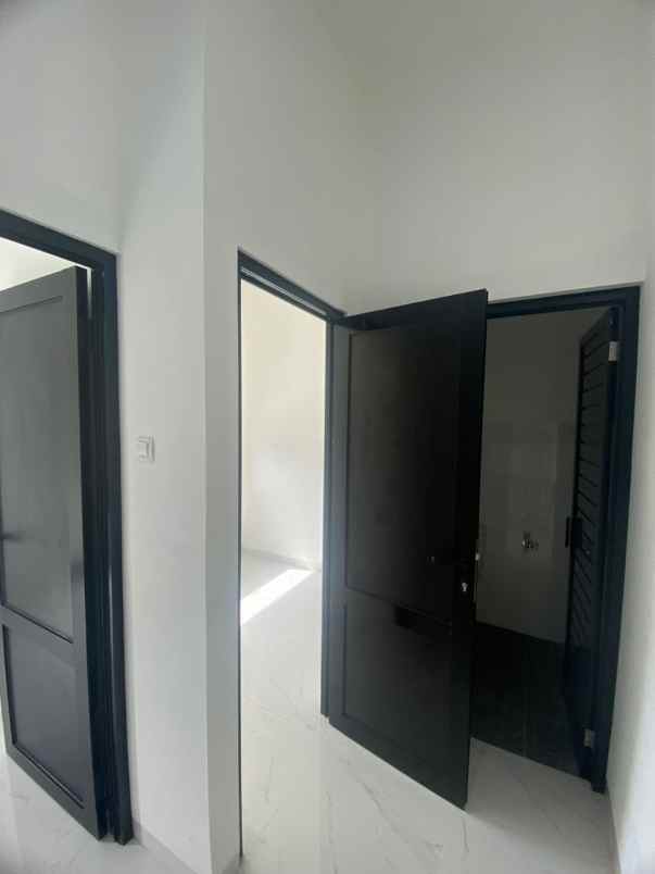 koja jakut rumah mewah murah strategis