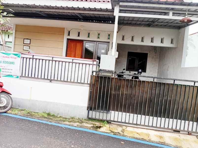 kost putri dekat udinus universitas stekom siliwangi