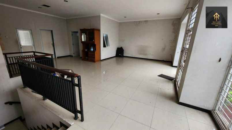 ruko 2 unit gudang strategis di sayap bkr kota bandung