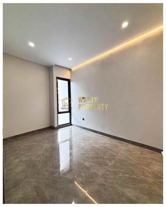 rumah 2 lantai dekat al azhar cairo di ngaglik sleman