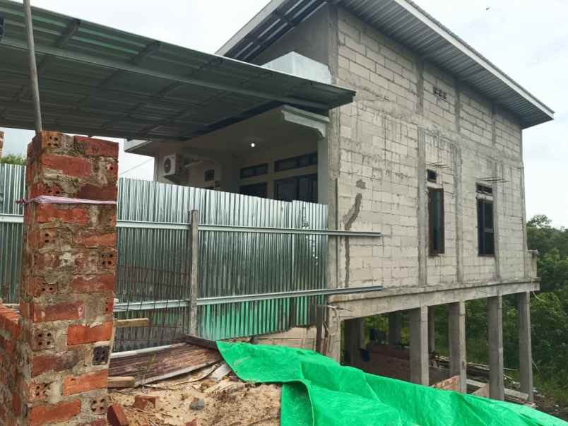 rumah 2 lantai dijual luas tanah 300m2