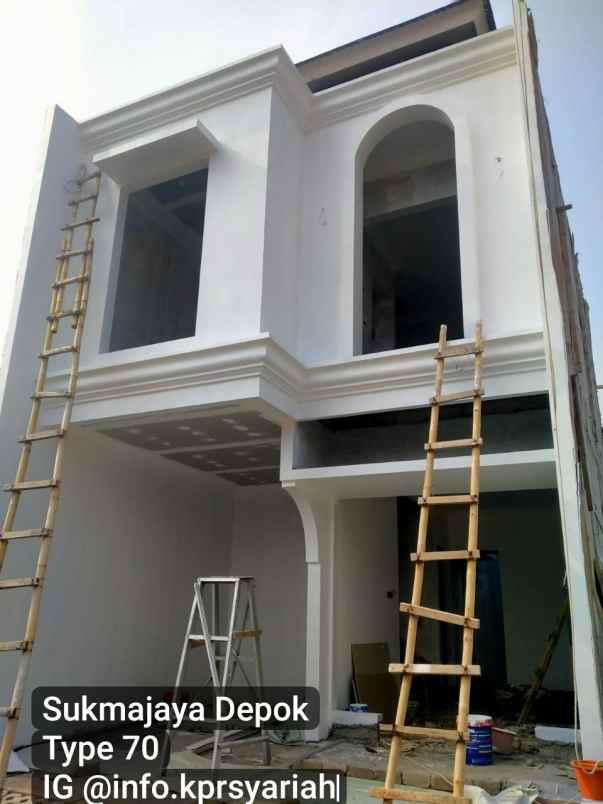 rumah 2 lantai modern klasik dekat margocity depok