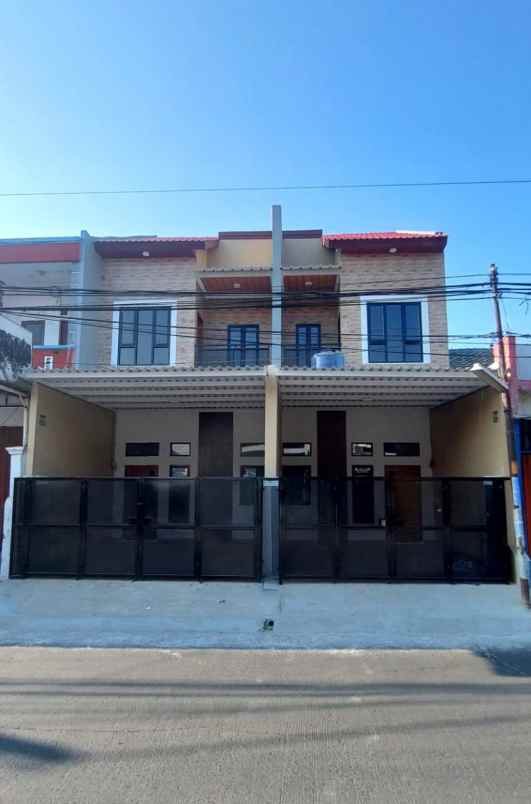 rumah 2 lantai siap huni di harapan indah