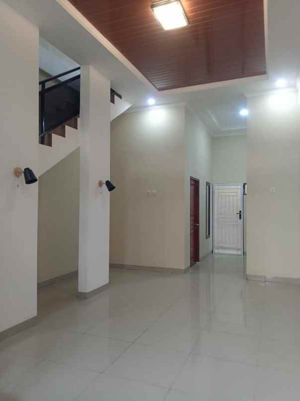 rumah 2 lantai siap huni di harapan indah