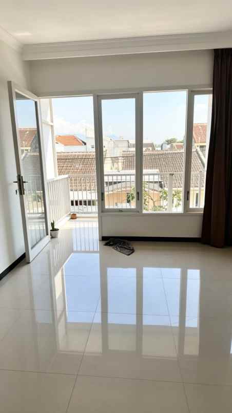 rumah 2 lantai siap huni sawojajar 1 malang