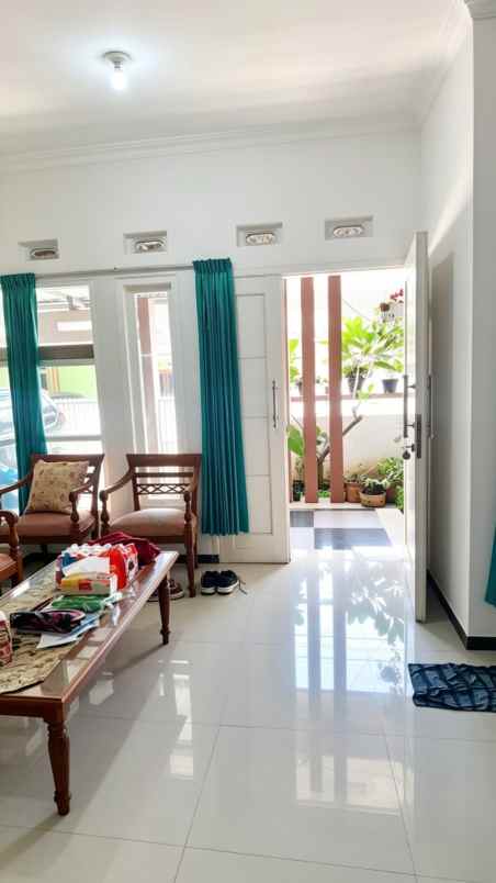 rumah 2 lantai siap huni sawojajar 1 malang