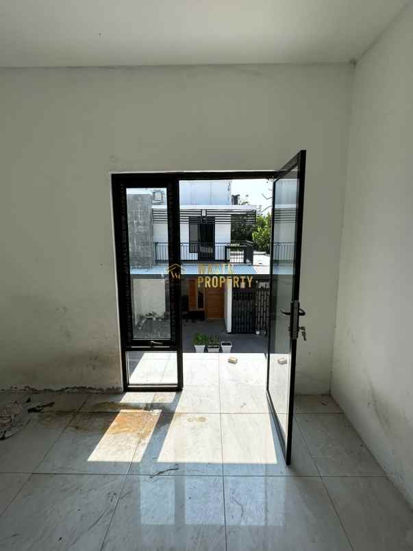 rumah 2 lantai termurah di maguwoharjo shm pbg ready