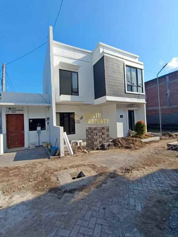rumah 2 lantai termurah di maguwoharjo shm pbg ready