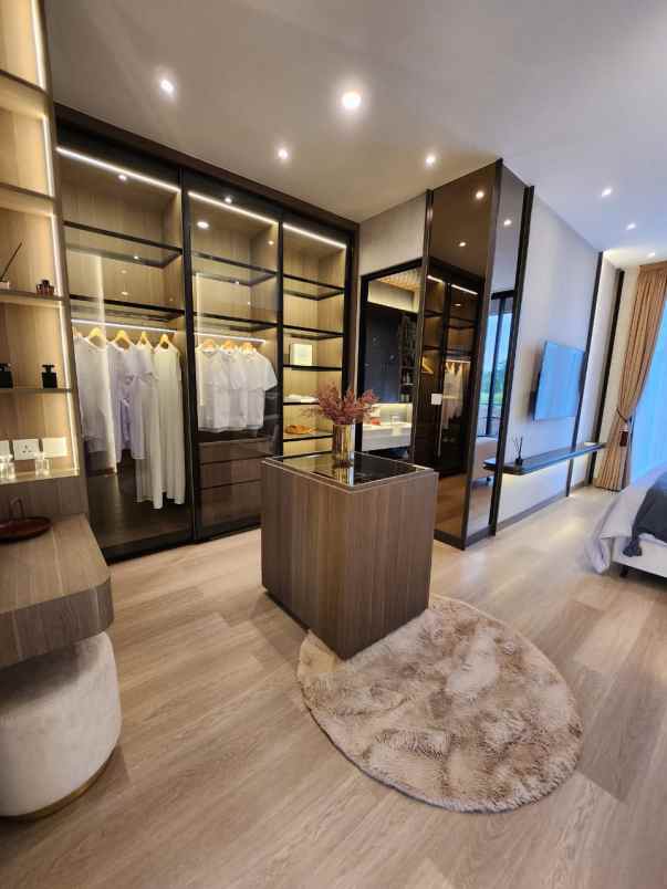 rumah 3lantai private lift di kota depok