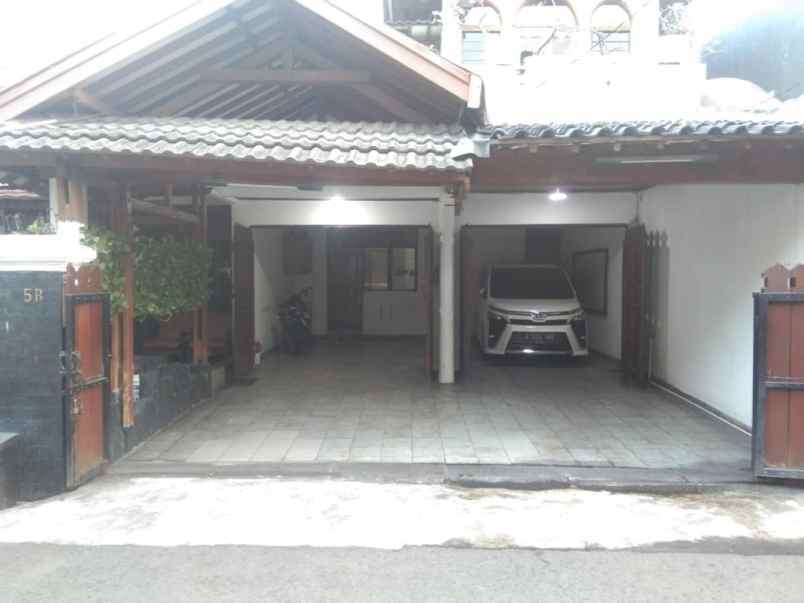 rumah asri dan adem di utan kayu selatan jakarta timur