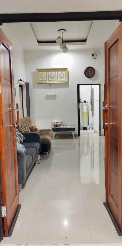 rumah bagus murah nyaman lt 102 m 3 kamar shm sawangan