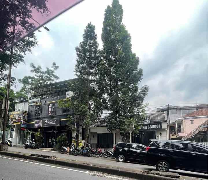 rumah bagus untuk klinik cafe kantor di dago bandung