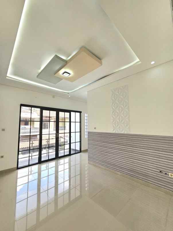 rumah baru 2 5 lantai pondok kelapa