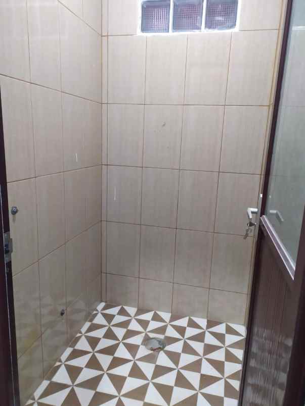 rumah baru 2 lantai di arcamanik dekat antapani