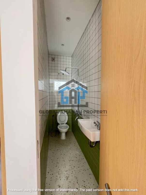 rumah baru cibabat cimahi fasad kaca modern minimalis